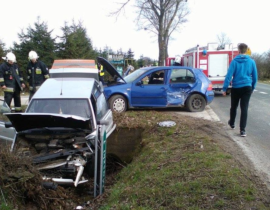 Groźny wypadek na trasie Lublin Nałęczów. Volkswagen