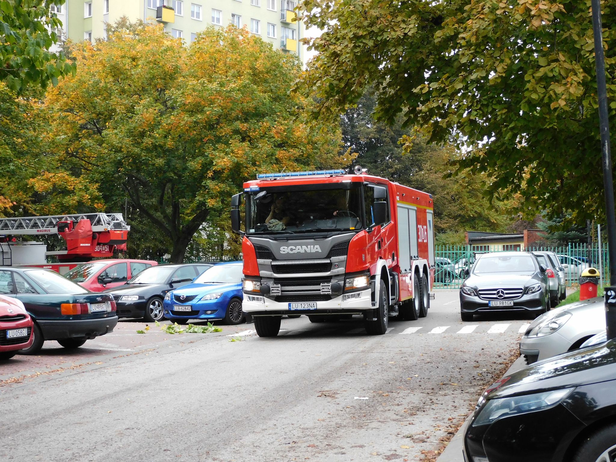 Pożar mieszkania na Czechowie. Są osoby poszkodowane (zdjęcia)
