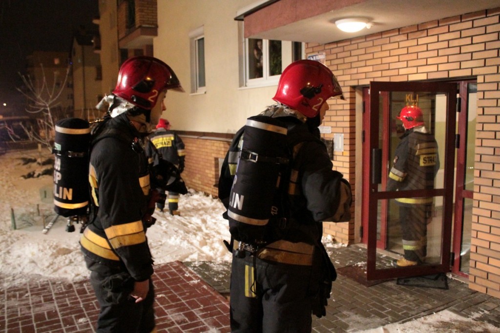 Ul. Fulmana: Pożar w piwnicy bloku (wideo, fotogaleria)