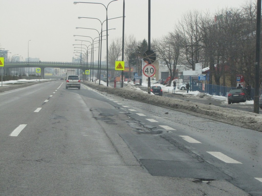 Al. Witosa: Zniknęły znaki ograniczenia prędkości 40km/h. Nasze zastrzeżenia do pionowych oznaczeń na ulicach Lublina