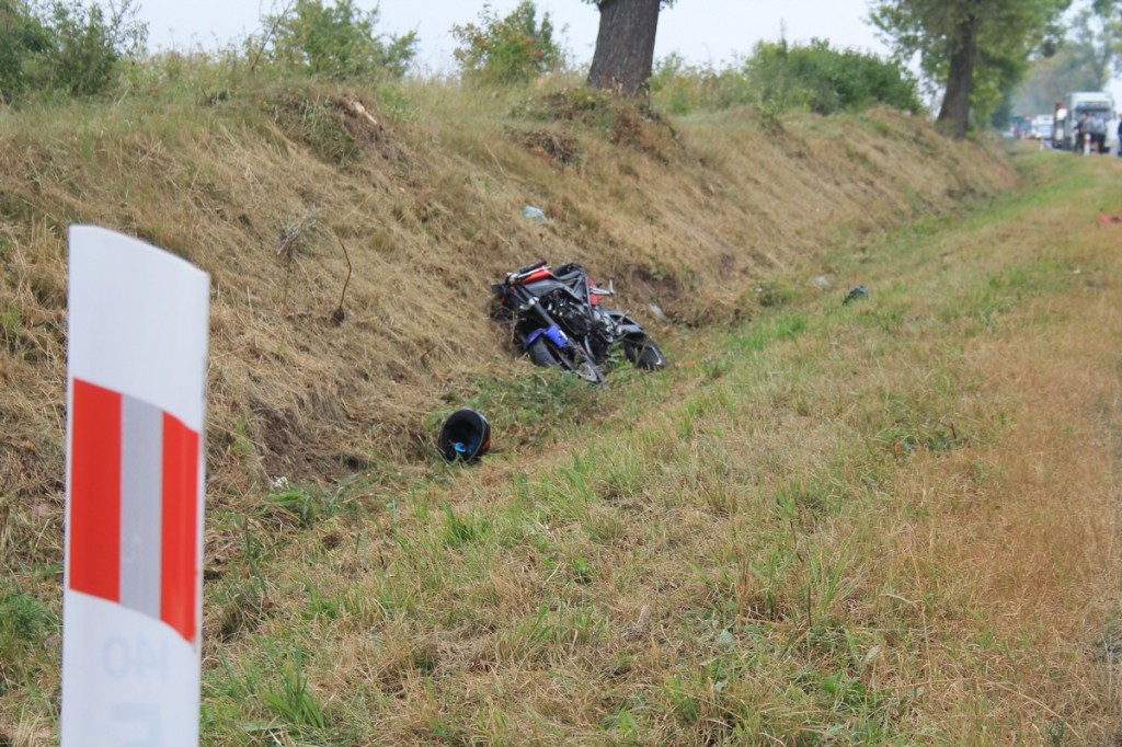 Krupe: Motocyklista zderzył się z ciężarówką. W stanie ciężkim trafił do szpitala