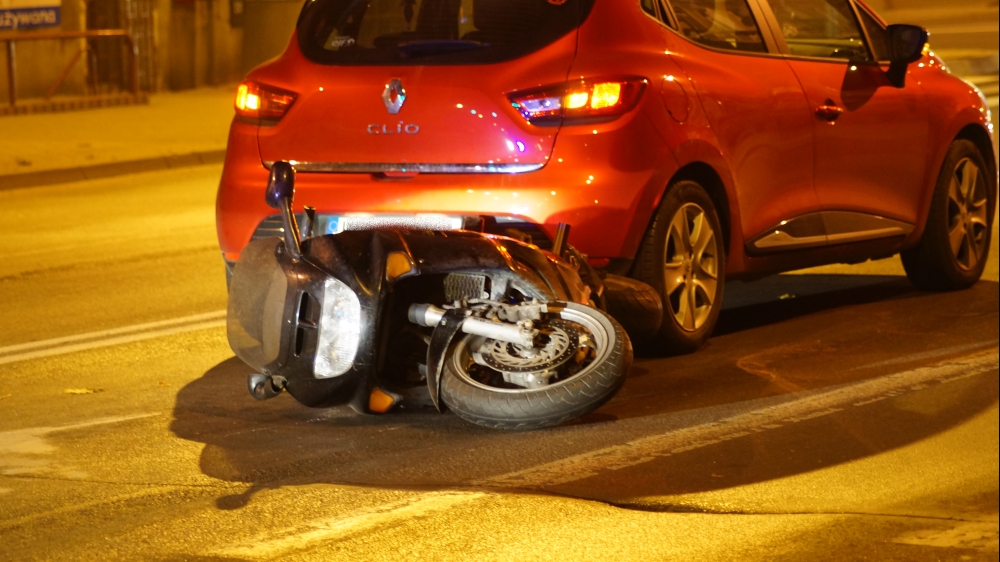 Wypadek na Kunickiego: Motocyklista w szpitalu