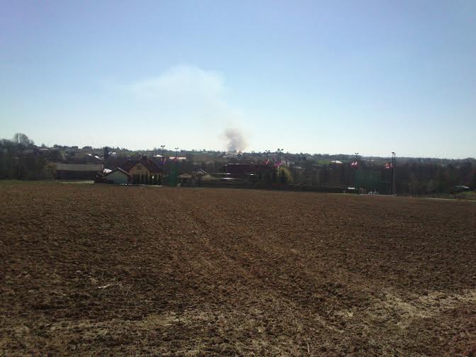 Płonie dawny poligon na Czechowie. Dym widać z kilkunastu kilometrów