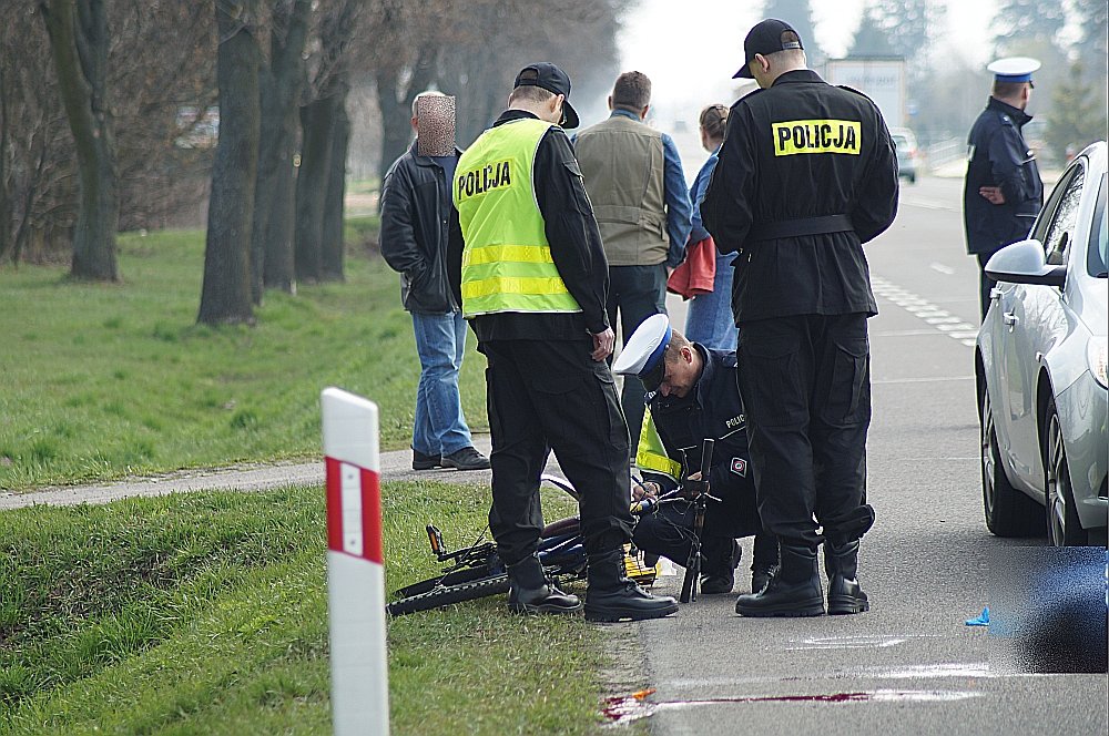 Nowy Sławacinek: Śmiertelne potrącenie rowerzysty. Utrudnienia w ruchu na krajowej dwójce