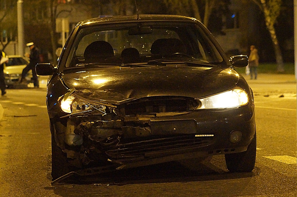Ul. Lwowska: Jedna osoba ranna po zderzeniu dwóch aut