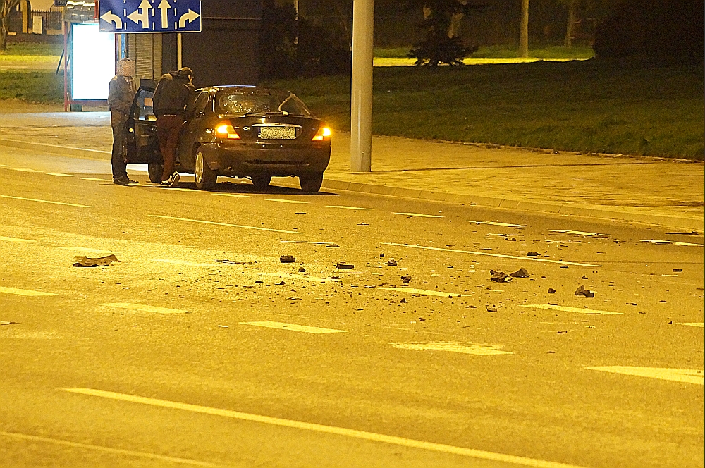 Ul. Lwowska: Jedna osoba ranna po zderzeniu dwóch aut