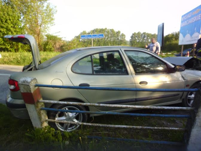 Bochotnica:  Zderzenie dwóch pojazdów. BMW przełamało się na pół  AKTUALIZACJA