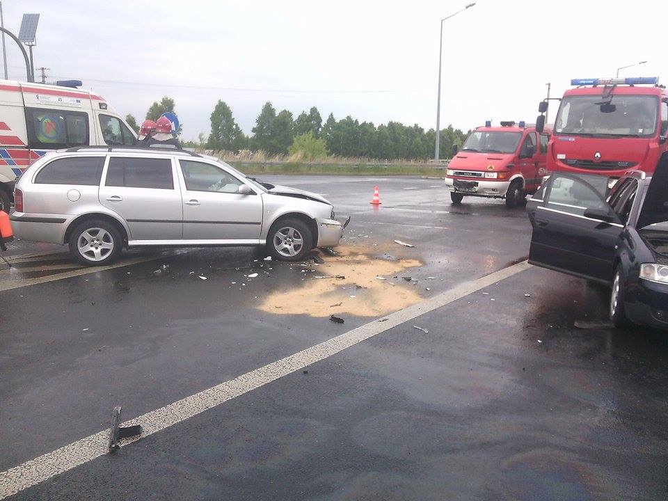 Wypadek na obwodnicy Lubartowa. Cztery osoby ranne w tym dzieci