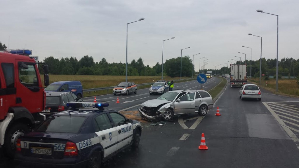 Wypadek na obwodnicy Lubartowa. Cztery osoby ranne w tym dzieci