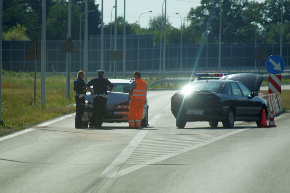 Po wypadku zablokowany wjazd do Świdnika. Trzy osoby zostały ranne   AKTUALIZACJA
