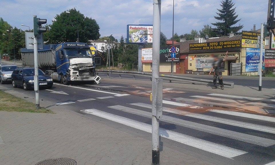 Al. Spółdzielczości Pracy: Zderzenie dwóch ciężarówek zakorkowało północną część Lublina