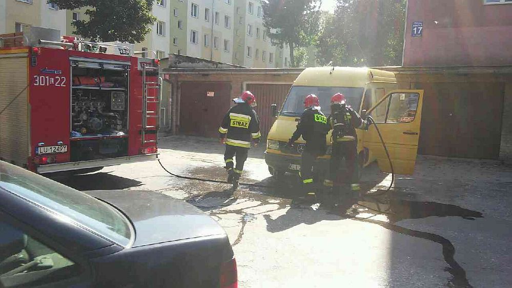 Lublin: Pożar busa, auto udało się uratować