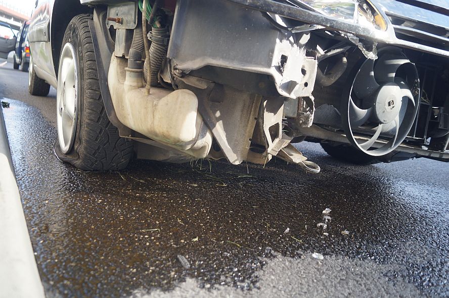 Pijany lekarz nie wiedział, którą drogę wybrać. Pojechał prosto
