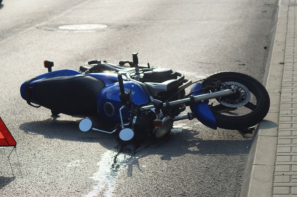 Motocyklista zderzył się z fordem. Duże utrudnienia w centrum Lublina