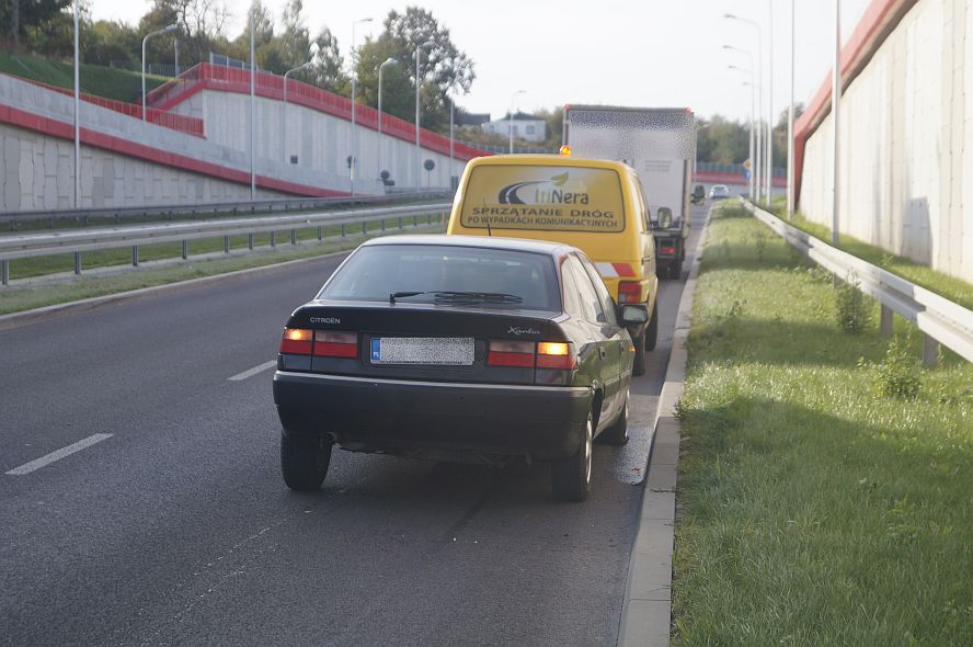 Pijany lekarz nie wiedział, którą drogę wybrać. Pojechał prosto