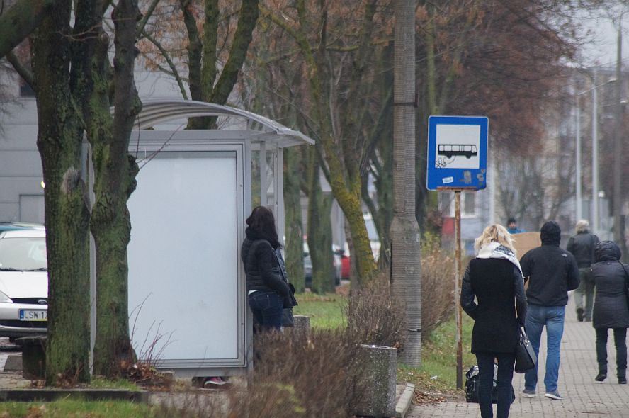 Zlikwidowano szpecące miasto przystanki. Wymienione zostały na nowe