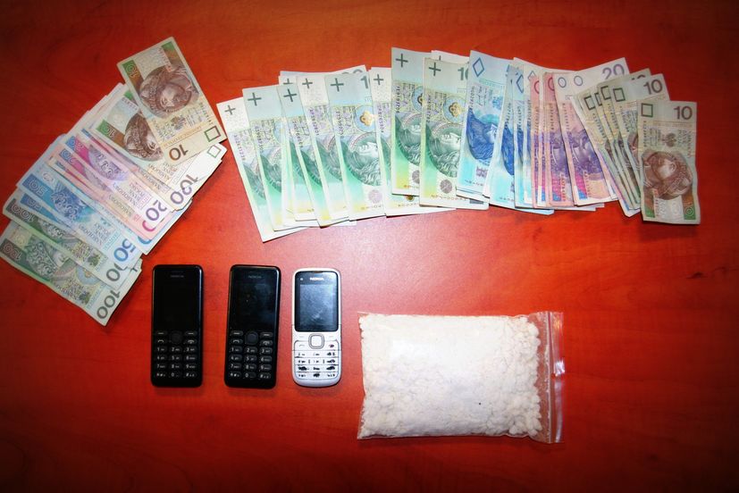 Lublin: Taksówkarz przewoził 200 gramów amfetaminy. Zaproponował 20 tys. łapówki