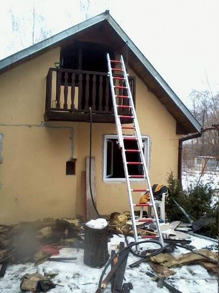 Ul. Prawiednicka: Od kominka o mało nie spłonął dom