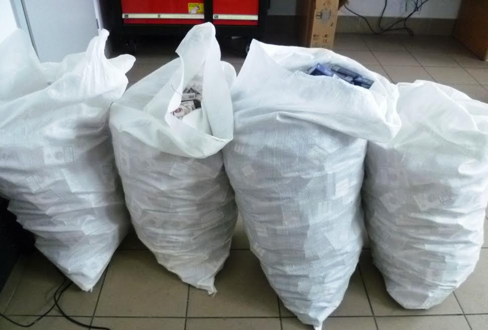 Zosin: Przerabiają samochody i je tracą. Tak wyglądają próby przemytu