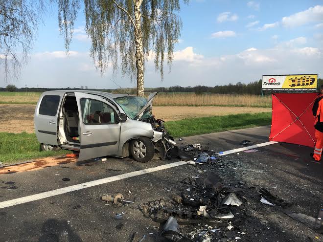 Tragiczny wypadek w Parafiance. Jedna osoba nie żyje, dwie są ranne