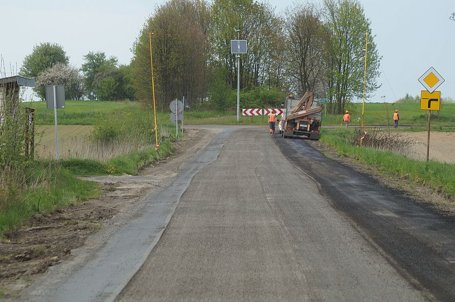 Rozpoczął się wyczekiwany remont drogi z Mełgwi w kierunku Łęcznej