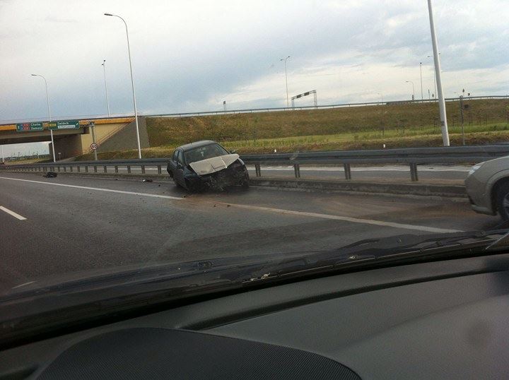 Seat uderzył w bariery na obwodnicy Lublina