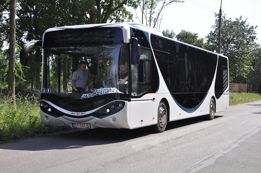Ursus znowu wygrywa z Solarisem. Autobusy lubelskiej firmy będą kursować po Warszawie