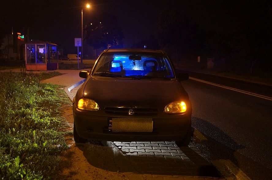 Upojony alkoholem jechał drogą krajową Lublin – Łęczna. Zatrzymali go inni kierowcy