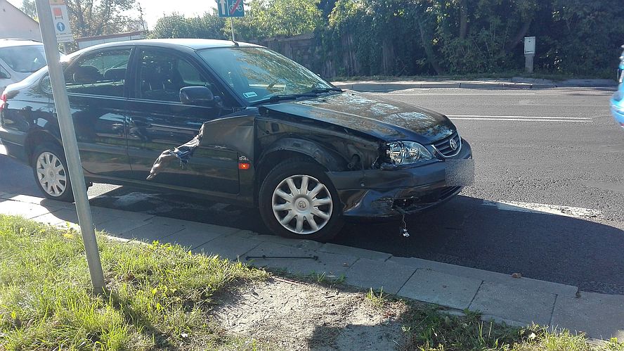 Zderzenie opla z toyotą na ul. Turystycznej. Sąd oceni winę sprawcy