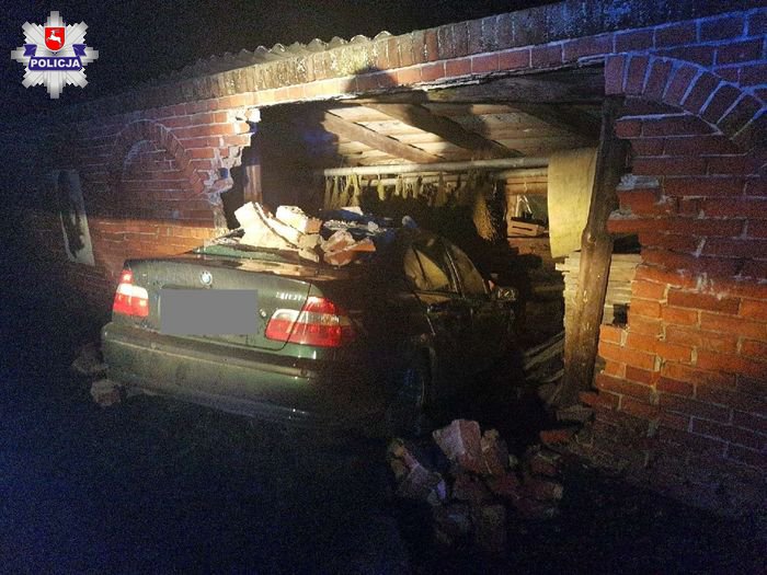 Wjechał bmw w ogrodzenie pałacu. Był pijany Lublin112.pl