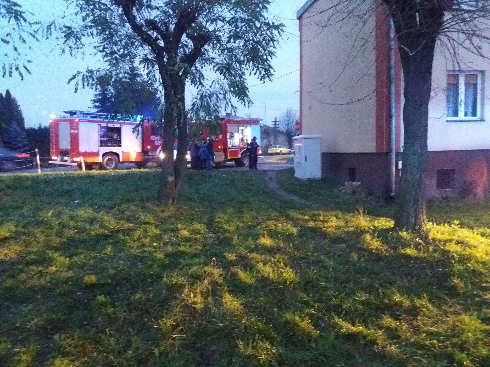 Parczew Ponad cztery godziny walczyli z pożarem budynku