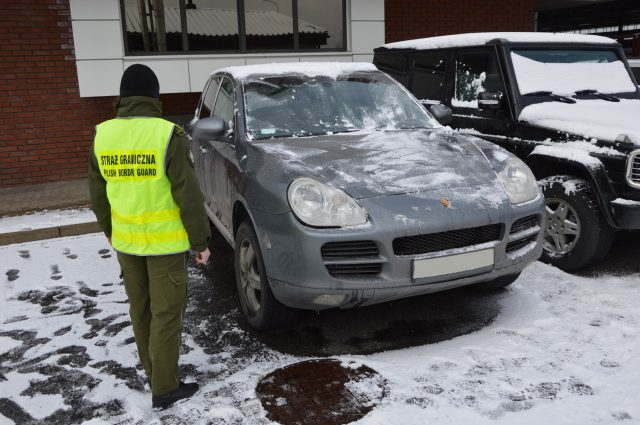 Próbował wyjechać z Polski skradzionym porsche Lublin112