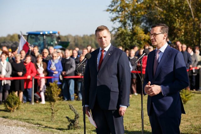 Premier uznał ją za jedną z najgorszych dróg w Polsce. Teraz przyjechał na jej otwarcie