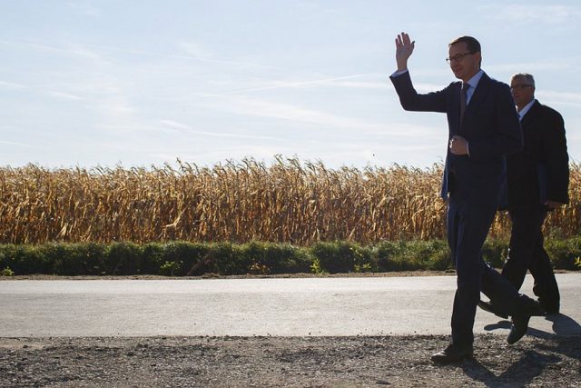 Premier uznał ją za jedną z najgorszych dróg w Polsce. Teraz przyjechał na jej otwarcie