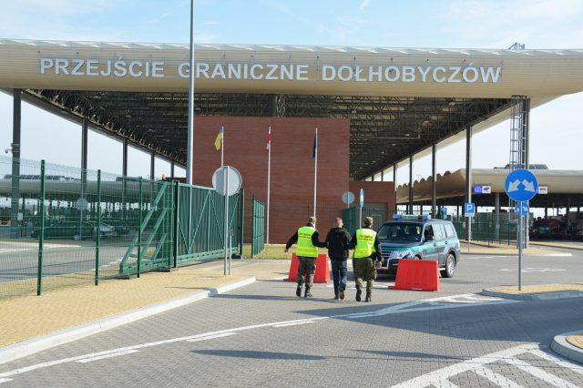 Nielegalnie przekroczyli granice. Straż graniczna zatrzymała dwóch obywateli Turcji i Łotysza (zdjęcia)