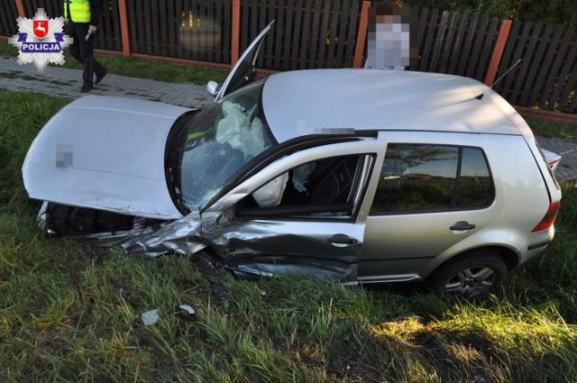 Zasnął za kierownicą BMW, po chwili doszło do czołowego zderzenia z volkswagenem (zdjęcia)