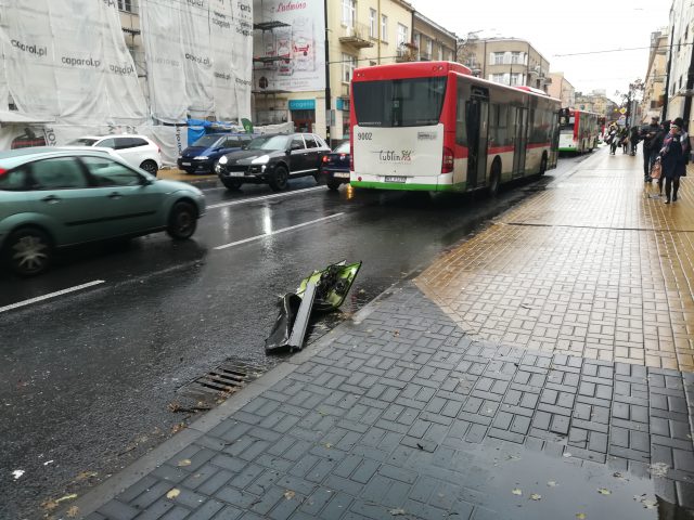 Zderzenie dwóch autobusów na ul. Narutowicza (wideo, zdjęcia)