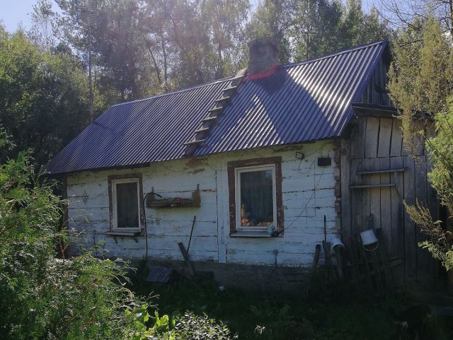 Stary dziurawy dach zamieniliśmy im na nowy. Ujęła nas nietypowa prośba o pomoc (zdjęcia)