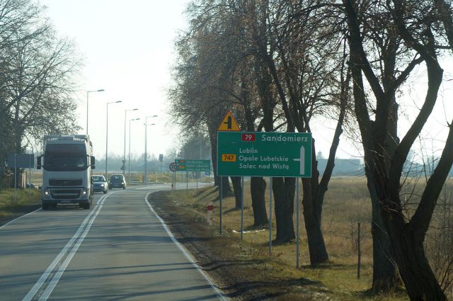 Nowa droga ukończona, jednak nie można nią jeździć. Wszystko przez procedury (zdjęcia)