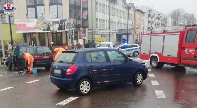 Nie ustąpił pierwszeństwa, doszło do zderzenia. 77-latek stracił uprawnienia (zdjęcia)