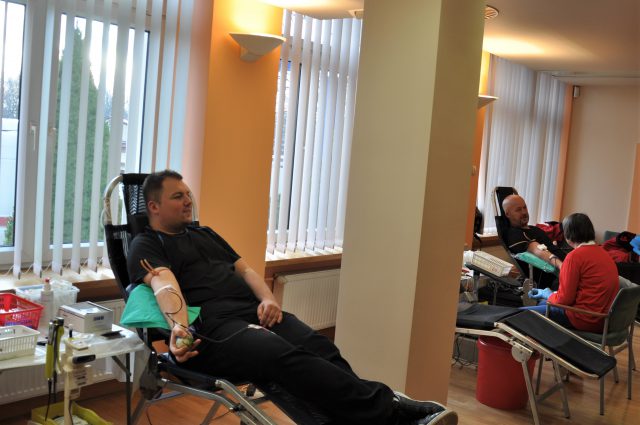 Pracownicy MPWiK wzięli udział w akcji honorowego oddawania krwi (zdjęcia)