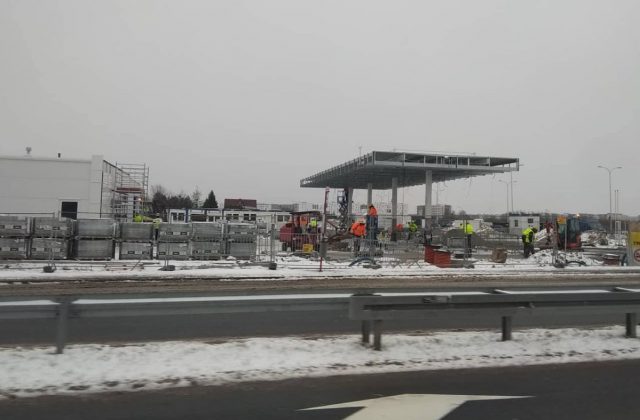 Nowa stacja paliw powstaje w Lublinie (zdjęcia)