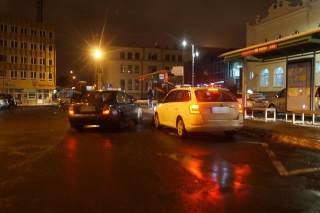 Służby nie odpuszczają nielegalnym przewoźnikom. Kierowcy Taxify wpadają jeden po drugim (zdjęcia)