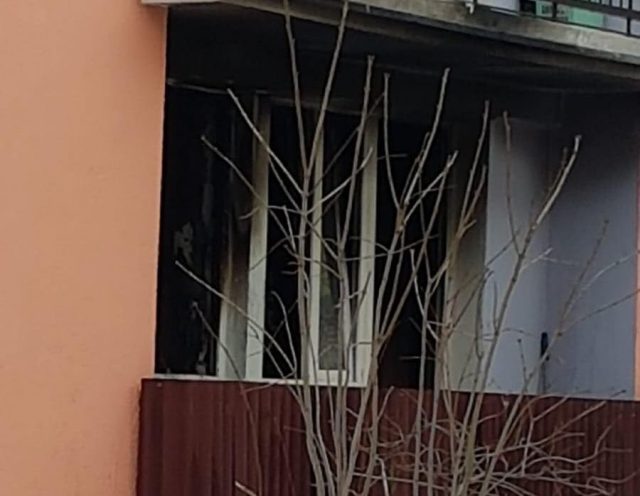 Pożar w bloku w Lublinie. Starsza kobieta w szpitalu (zdjęcia)