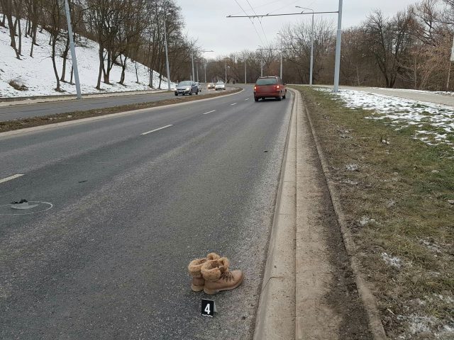 Zablokowana ul. Nadbystrzycka po wypadku na przejściu dla pieszych (zdjęcia)