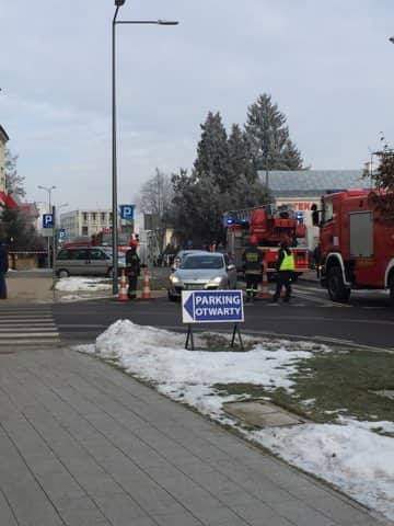 Alarm bombowy w Urzędzie Wojewódzkim. Autor wspomina o islamie i żydowskich psach (zdjęcia)