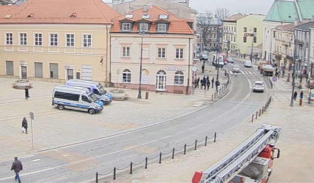 Alarm bombowy w biurze poselskim w Lublinie. Policja sprawdza budynek (zdjęcia)