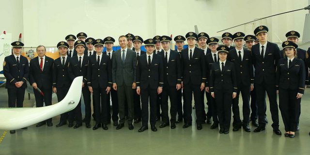 Trzy nowe samoloty przekazano chełmskiej uczelni. Mają służyć do szkolenia pilotów (zdjęcia)