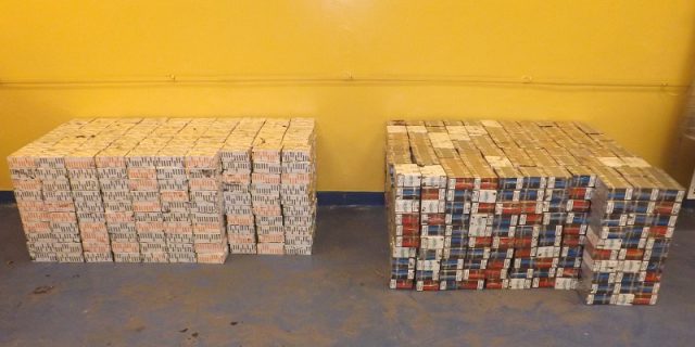 W brykiecie przewoził papierosy o wartości ponad 220 tys. złotych (zdjęcia)