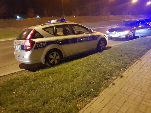 Zderzenie mercedesa z BMW na Felinie. Jedna osoba poszkodowana (zdjęcia)